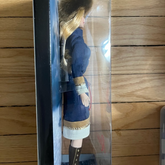 Barbie Russia Doll of the World. Nee in Box. - Picture 6 of 8